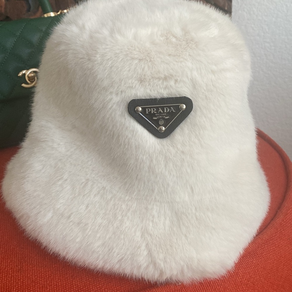 Prada new white warm and fuzzy bucket hat adorable to wear brand new